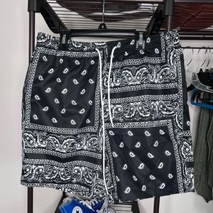 Bandanna shorts